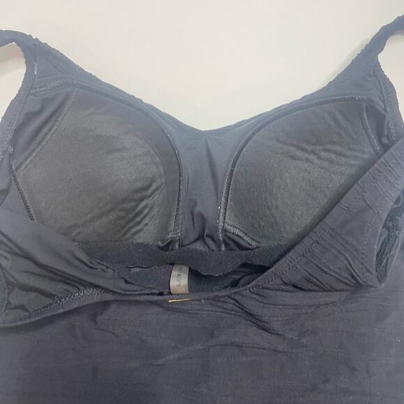 Lands end black textured bath suit top - Picture 5 of 7